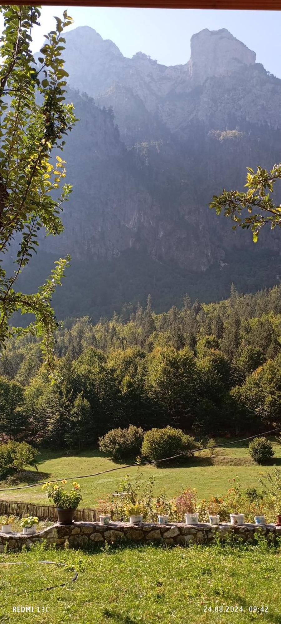 Bujtina Sherifaj Валбона Экстерьер фото